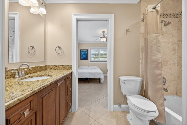 Building Photo - 728 Waterway Dr