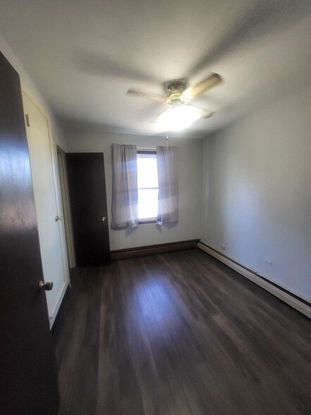 Building Photo - 8435 S 81st Ave