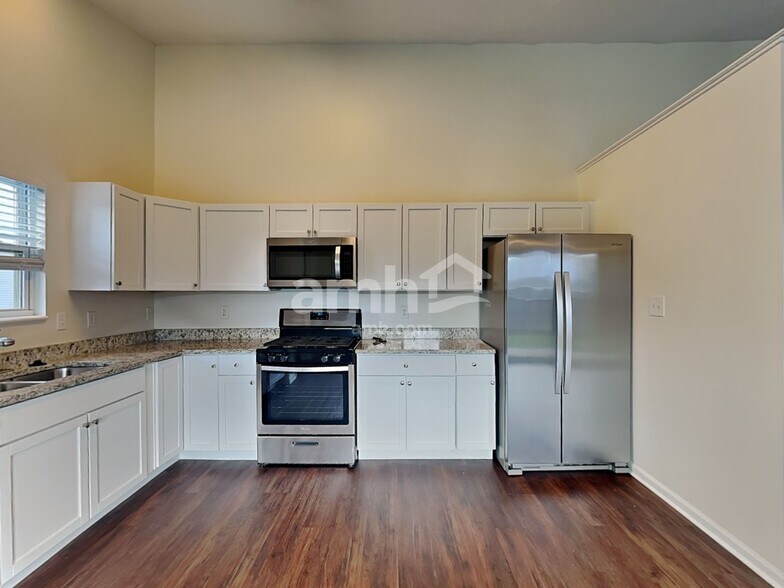 Building Photo - 35 Westview Pl