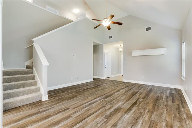 Building Photo - 1229 Artesia Dr