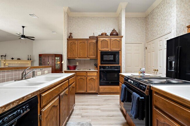 Building Photo - 10900 Peale Ct