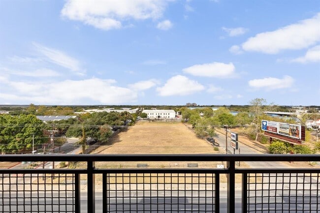 Building Photo - 4315 S Congress Ave