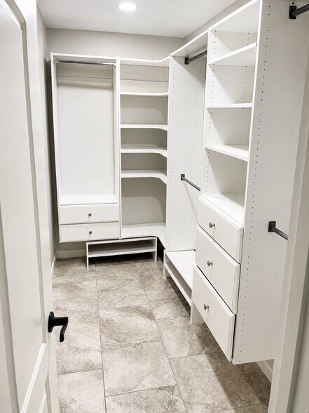 Building Photo - 361 E Camino Rancho Cielo