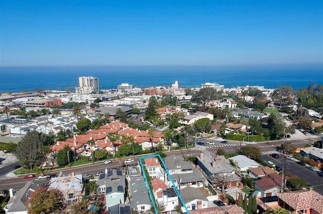 Building Photo - 4 Bedroom 3.5 Bath  Home in La Jolla