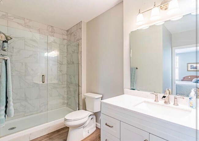 Building Photo - 700 Siena Palm Dr