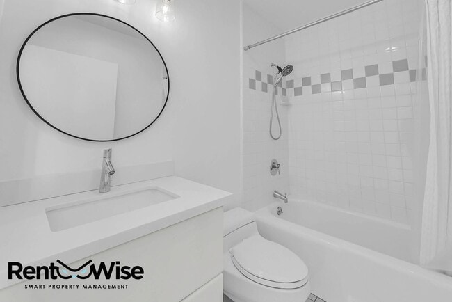 Building Photo - 1776 Sacramento St