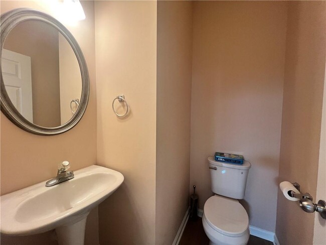 Building Photo - 2233 Worrall Hill Dr