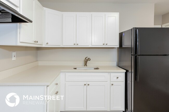 Building Photo - 12317 Santa Maria Dr