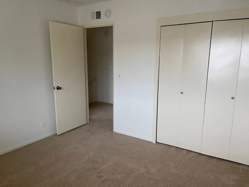 Building Photo - 22913 Juniper Ave