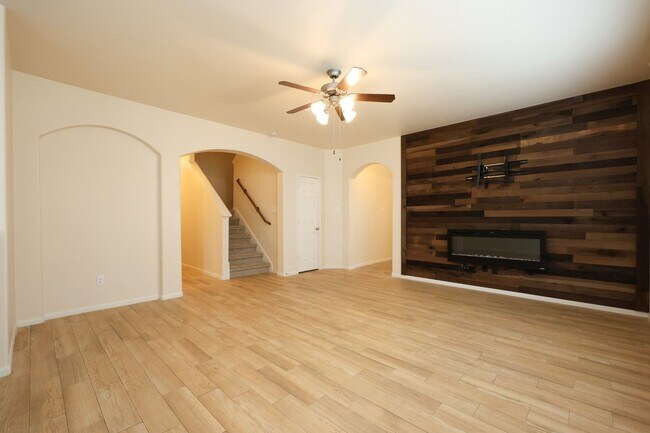 Building Photo - 4155 Falvel Cove Dr