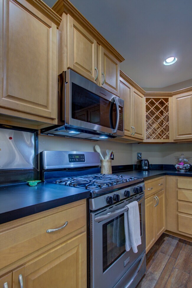 Building Photo - 326 Darlington Ct