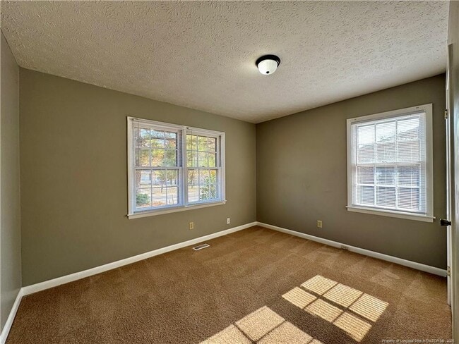 Building Photo - 1222 Kienast Dr