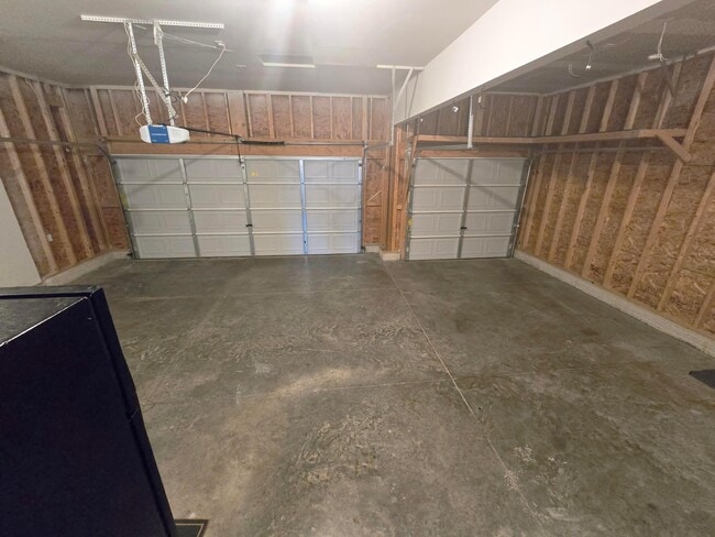 Building Photo - 2132 Canter St