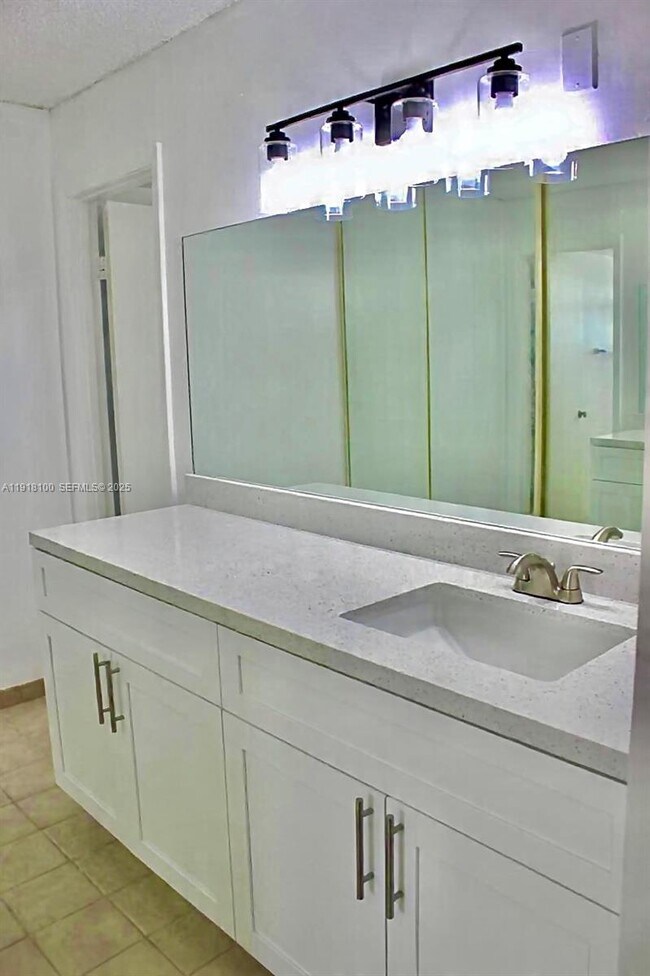 Building Photo - 1751 NW 75th Ave