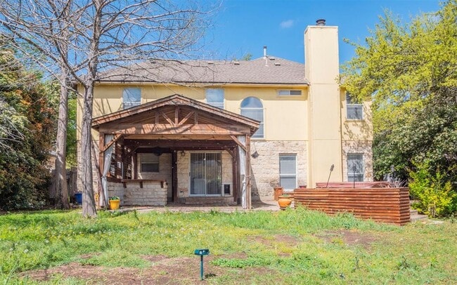 Building Photo - 2814 Bluejay Dr