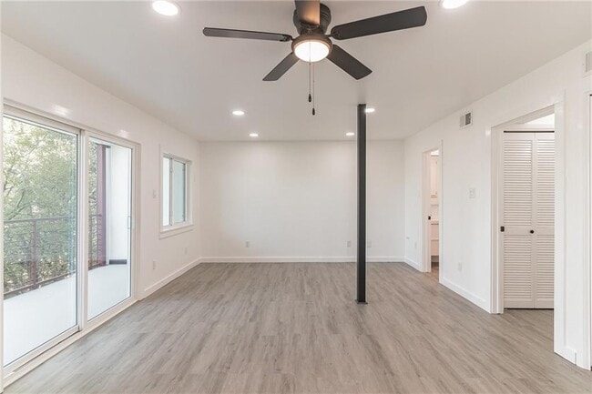 Building Photo - 2200 Trailside Dr