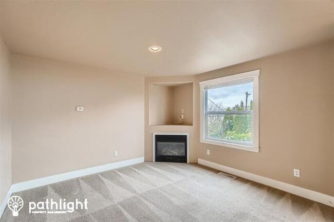 Building Photo - 6521 Eastside Drive Northeast, Tacoma, WA,...