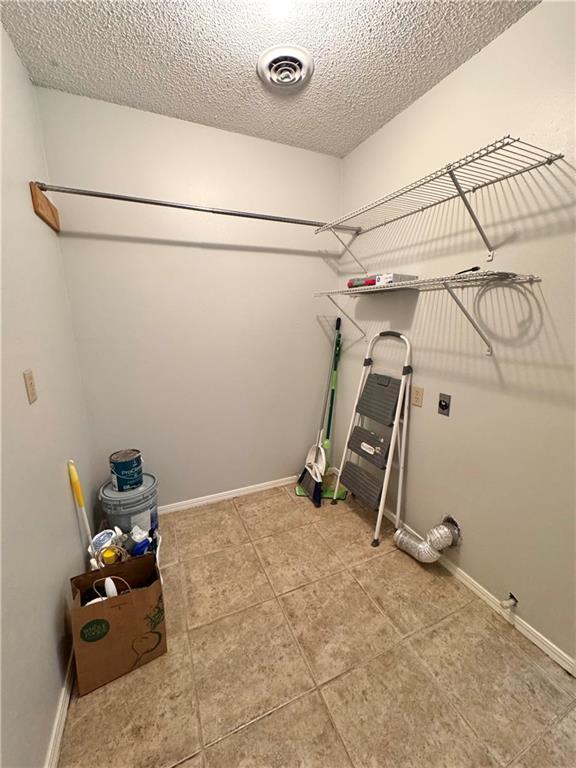 Building Photo - 2892 N Susan Carol Ln