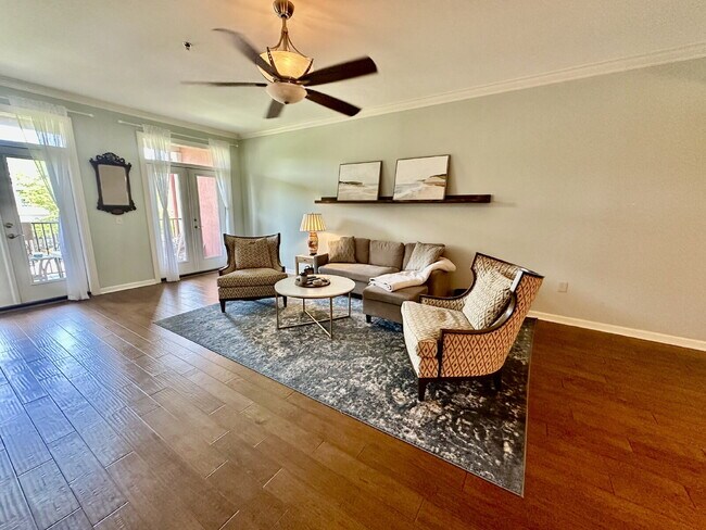 Building Photo - Beautiful Two Bedroom Fully Furnished Townhome Located in Bluffton Village!
