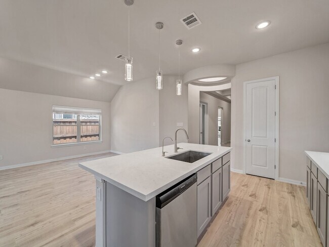 Building Photo - 2517 Solomons Pl