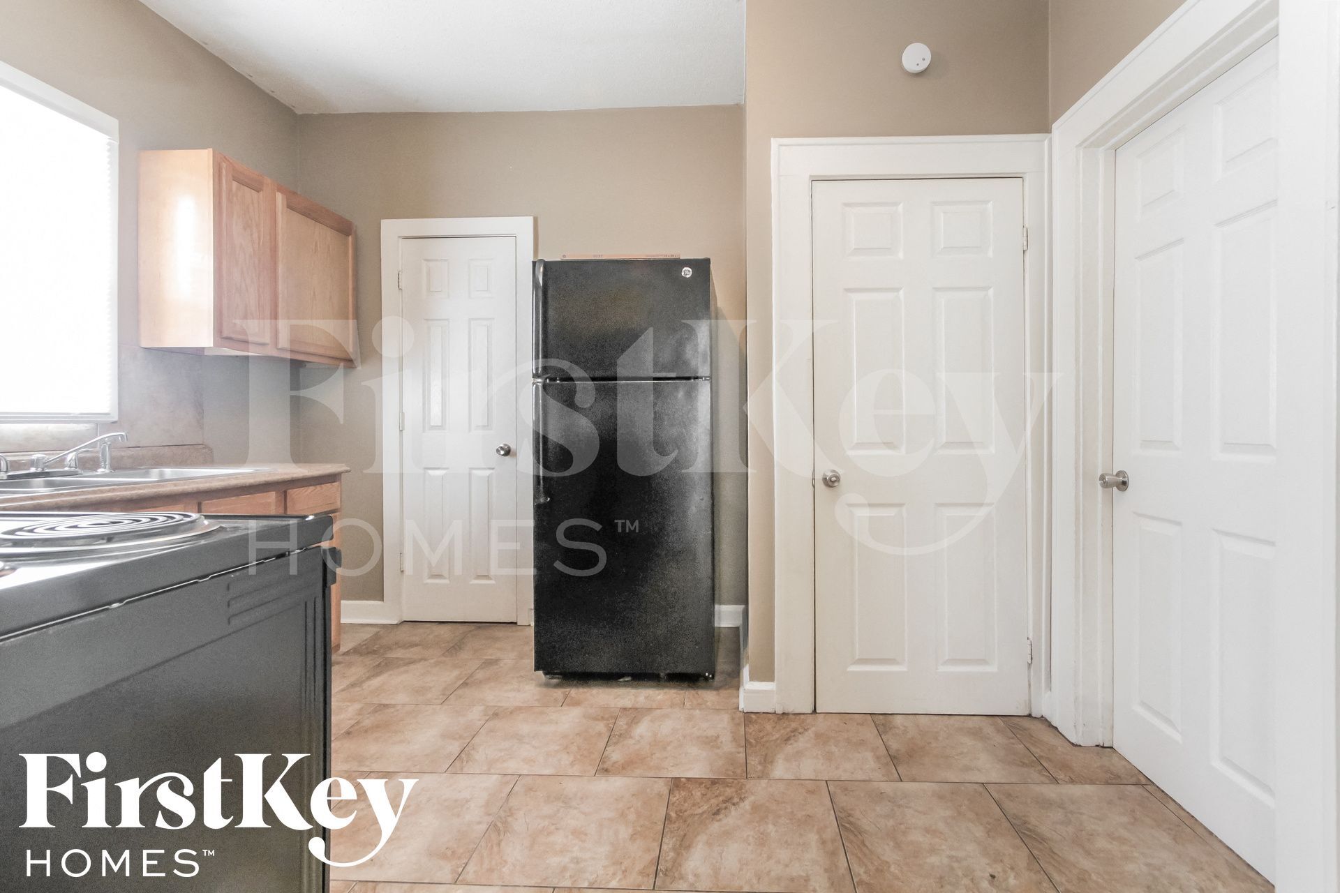 Building Photo - 2160 S Emerson Ave