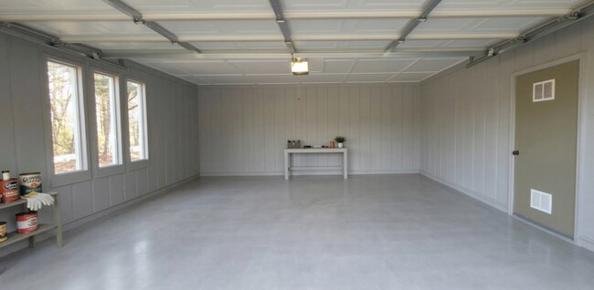 Building Photo - Beautiful Ranch Style Home!