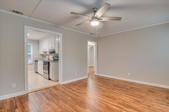 Building Photo - 531 Tubman St