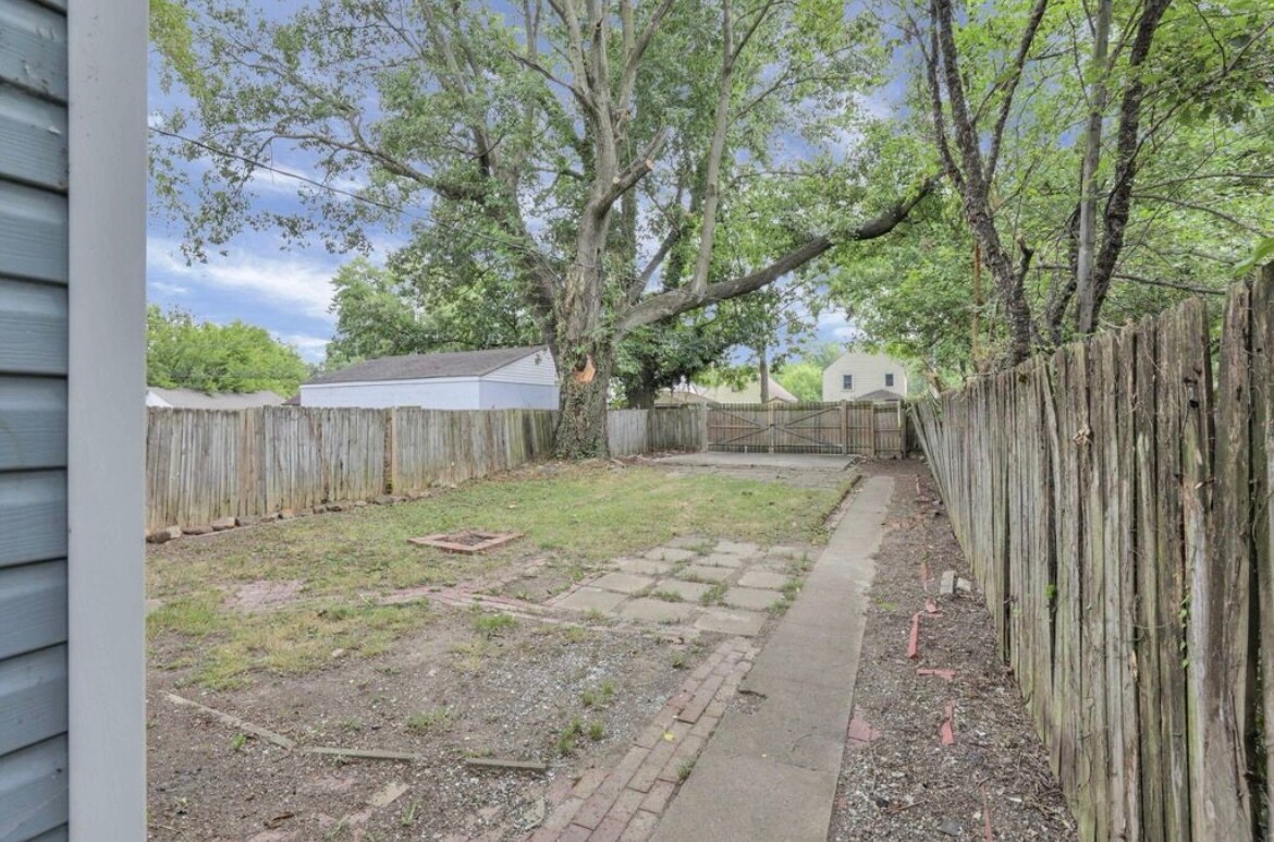 Backyard - 1364 S Champion Ave