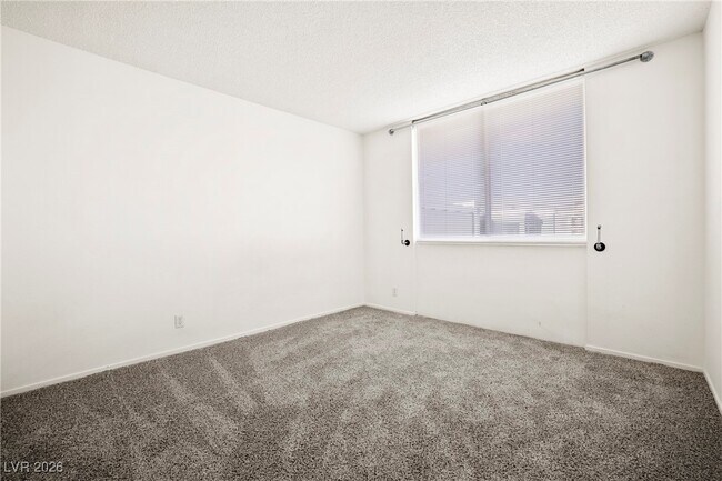 Building Photo - 3930 University Center Dr