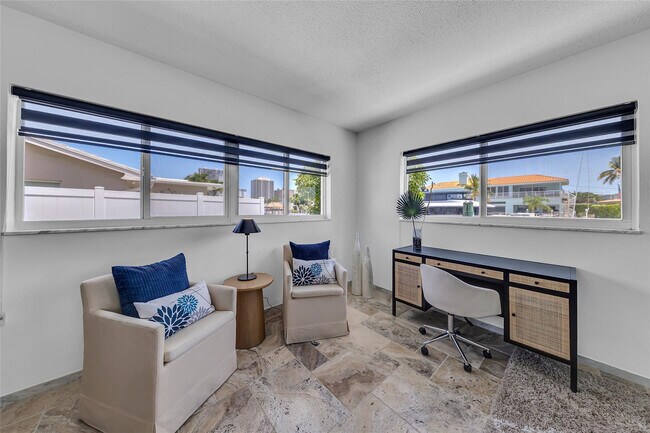 Building Photo - 3108 NE 42nd Ct