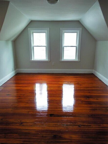 *Pictures are representative samples of the advertised unit. In some cases, the actual units you tou - 65 Avon St