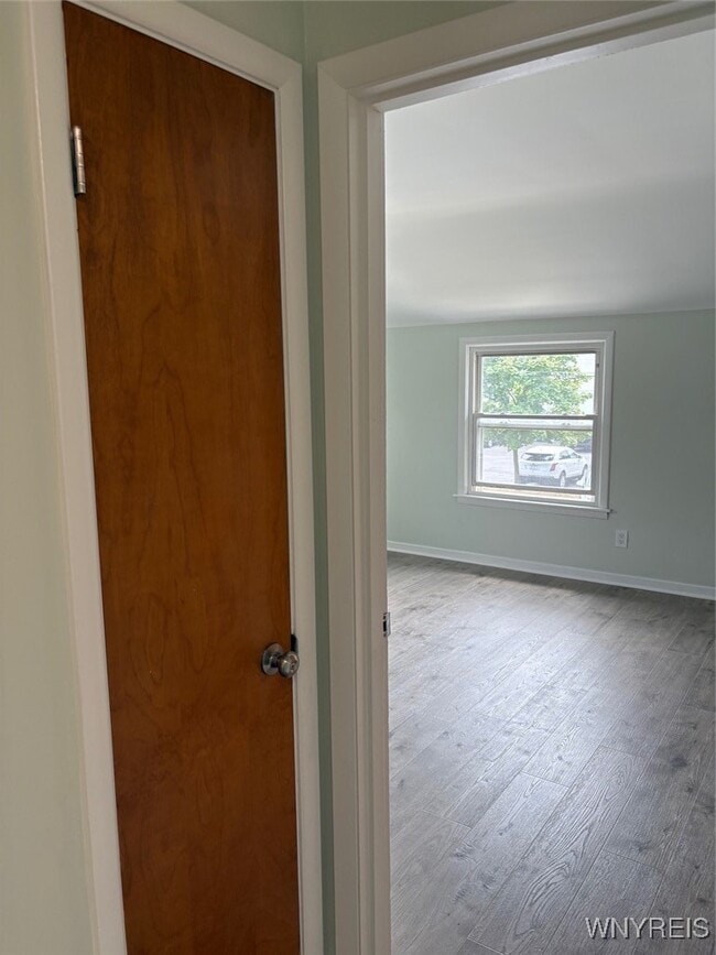 Building Photo - 482 Ridge St