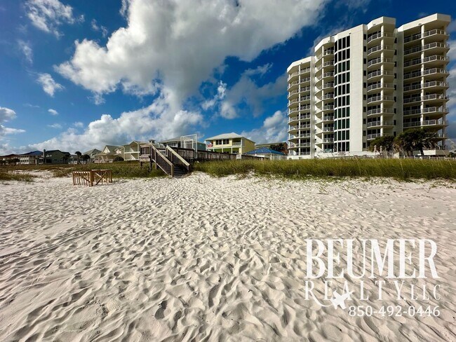 Building Photo - Upscale 3 BR 3 BA furnished Condo On the G...