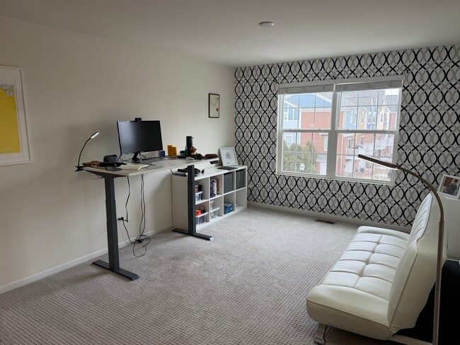 Building Photo - 4194 Royal Mews Cir