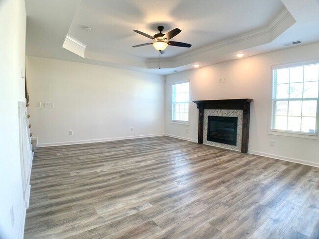 Building Photo - 987 E Creek Coyote Trl