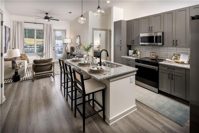 Building Photo - 3108 McGinnis Ferry Rd