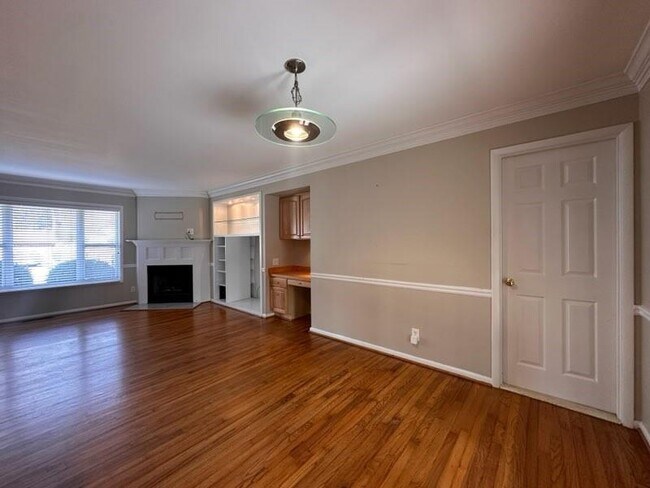 Building Photo - 1716 Mohawk Pl SE