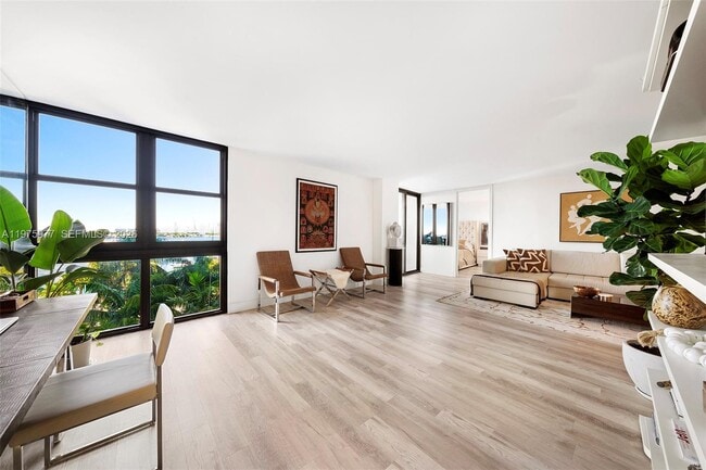 Building Photo - 9 Island Ave