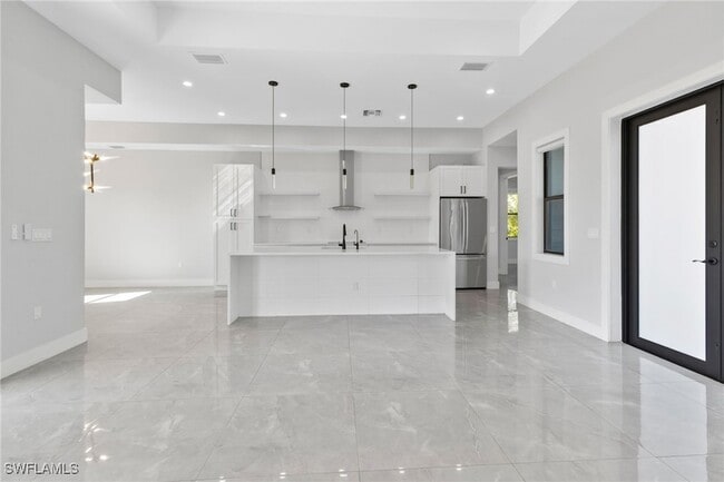 Building Photo - 2740 35th Ave NE