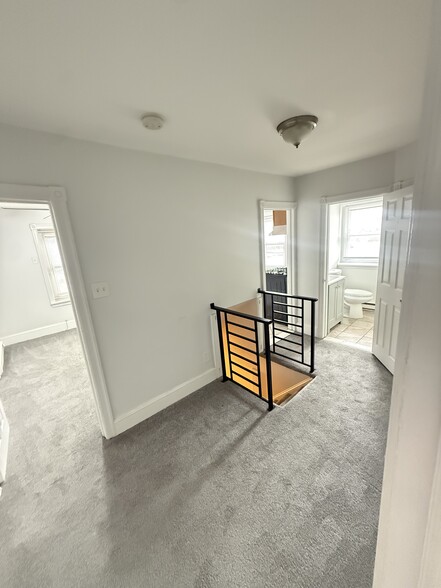 Building Photo - 5734 Walker St