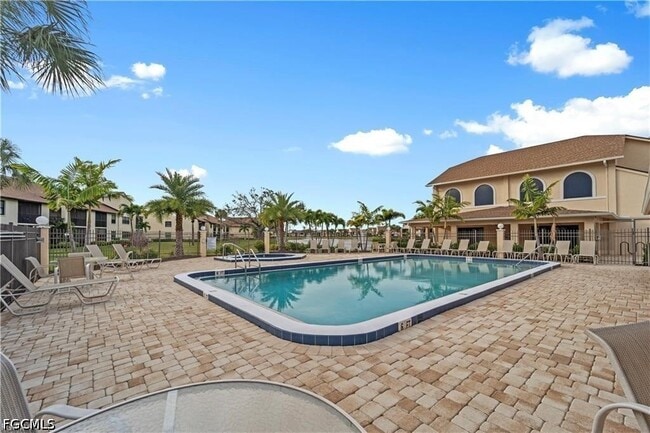Building Photo - 8565 Charter Club Cir