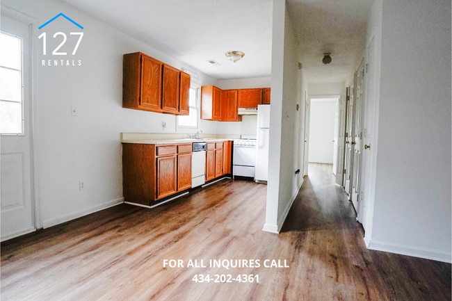 Building Photo - Spacious & Convenient 2-Bedroom Apartment ...