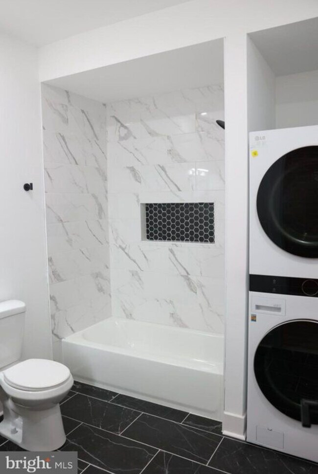 Building Photo - 4817 N 15th St