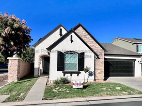 Building Photo - 1697 N Connery Ln