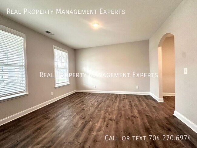 Building Photo - 10025 Fox Trotter Ln
