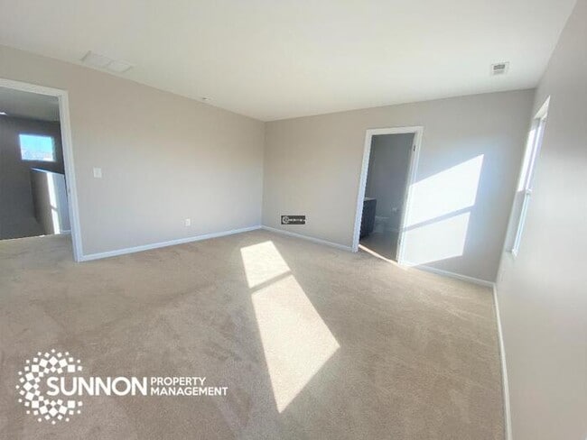 Building Photo - Charming 4 Bed, 3 Bath Home Corner Lot in Indian Trail!