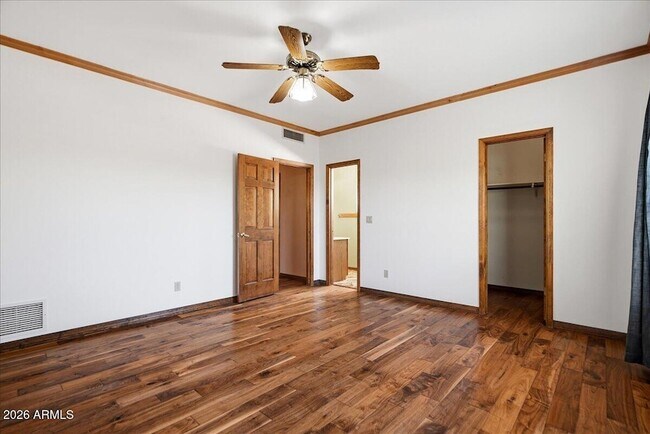 Building Photo - 2157 E Alameda Dr