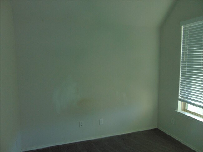 Building Photo - 24978 Tidmor Ln