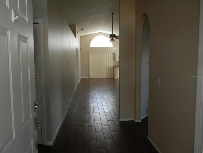 Building Photo - 150 Abbey Hollow Dr