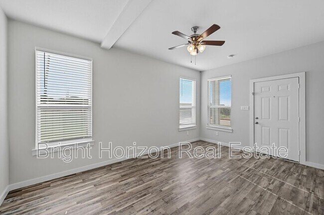Building Photo - 3413 Valley Vista Dr
